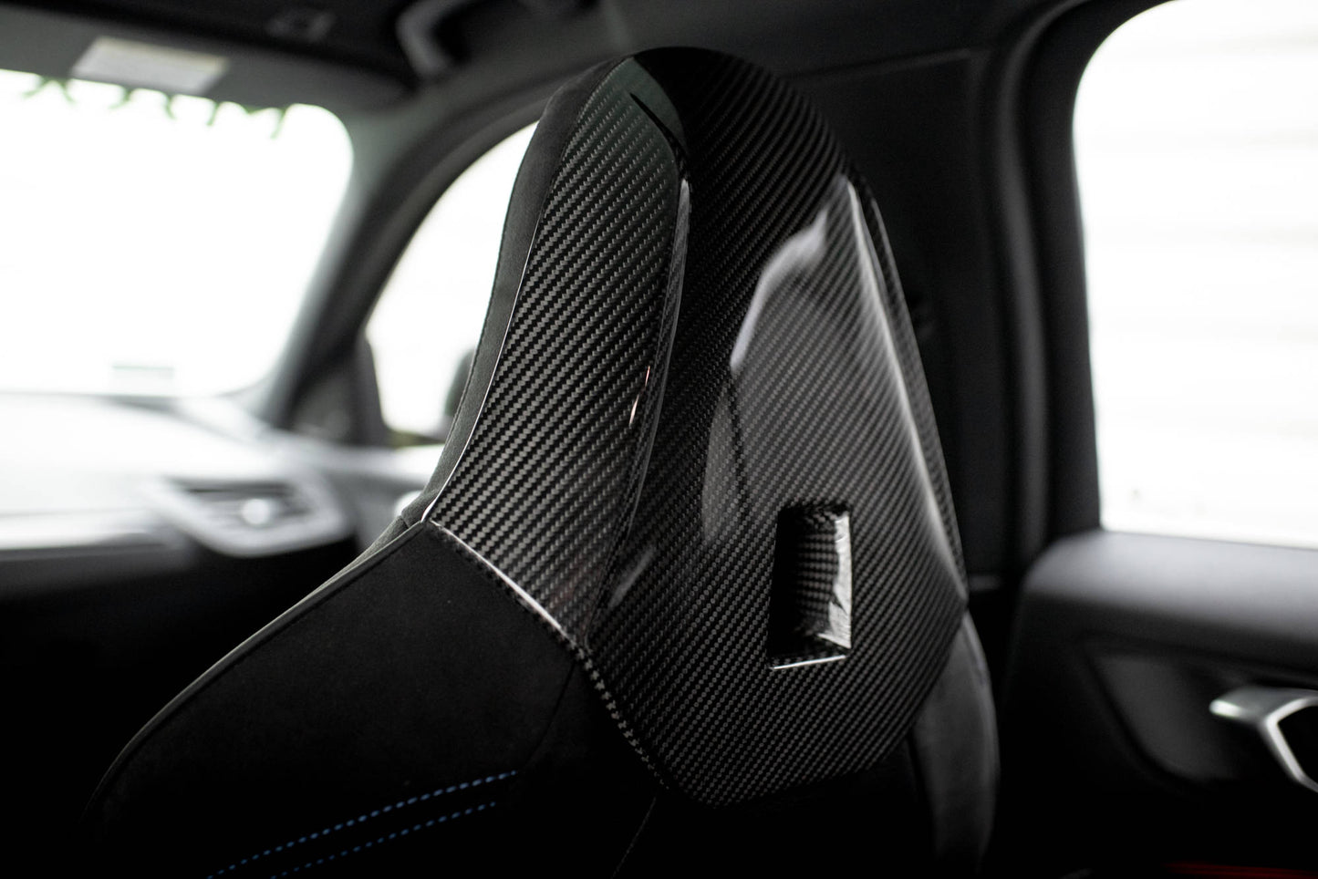 MAXTON DESIGN CF-BM-1-40-M-SC1-245-P CARBON FIBER HEADRESTS BMW 1 F40 M135I | ML Performance